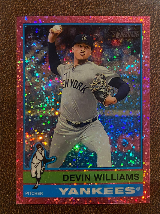 Devin Williams - 2025 Topps Heritage - Pink Sparkle - Yankees