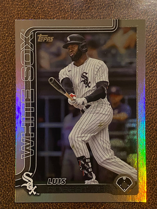 Luis Robert Jr. - 2025 Topps Series 1 - Rainbow Foil - White Sox