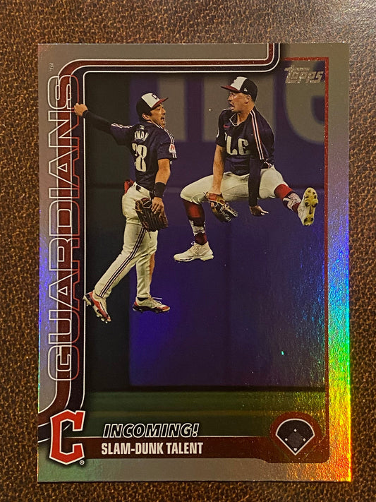 Steven Kwan - 2025 Topps Series 1 - Rainbow Foil - Guardians