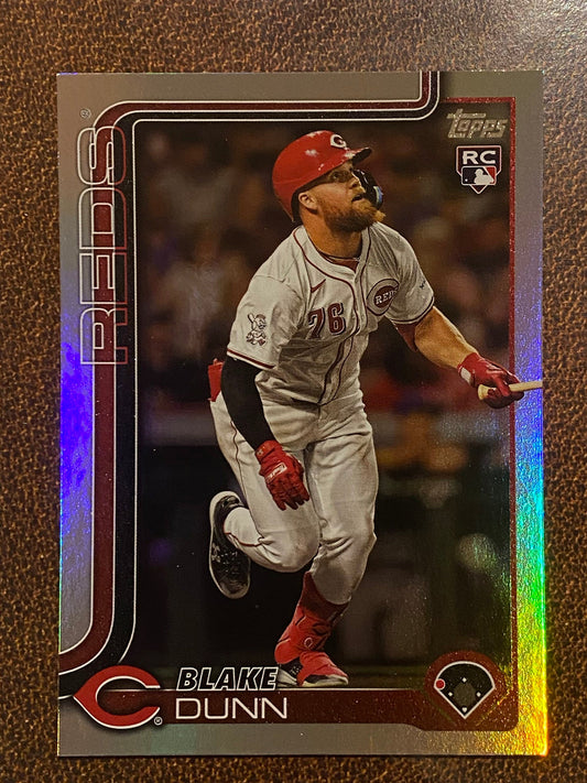 Blake Dunn - 2025 Topps Series 1 - Rainbow Foil - Reds