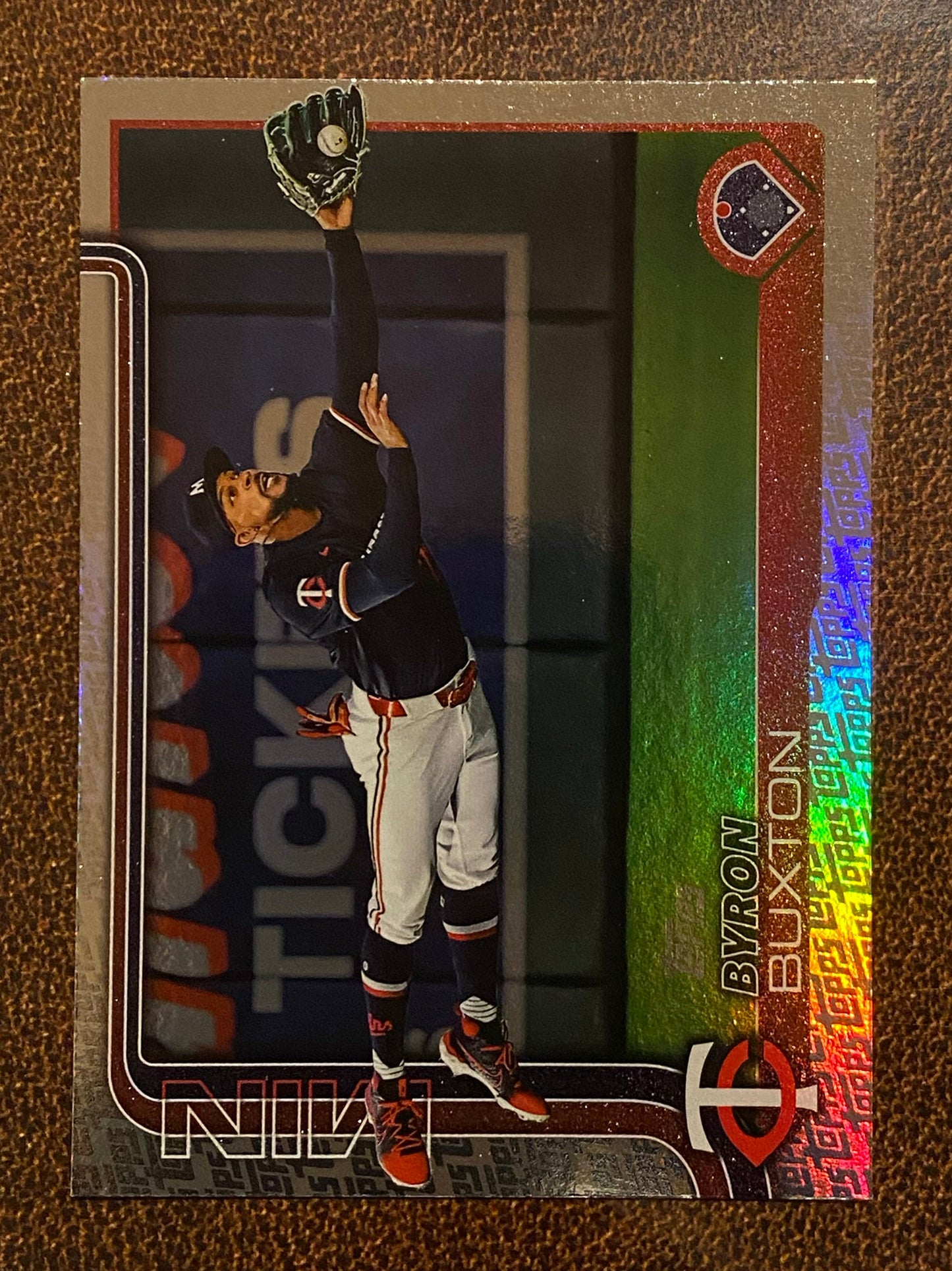 Byron Buxton - 2025 Topps Series 2 - Fanatics Exclusive Topps Foil Border - Twins