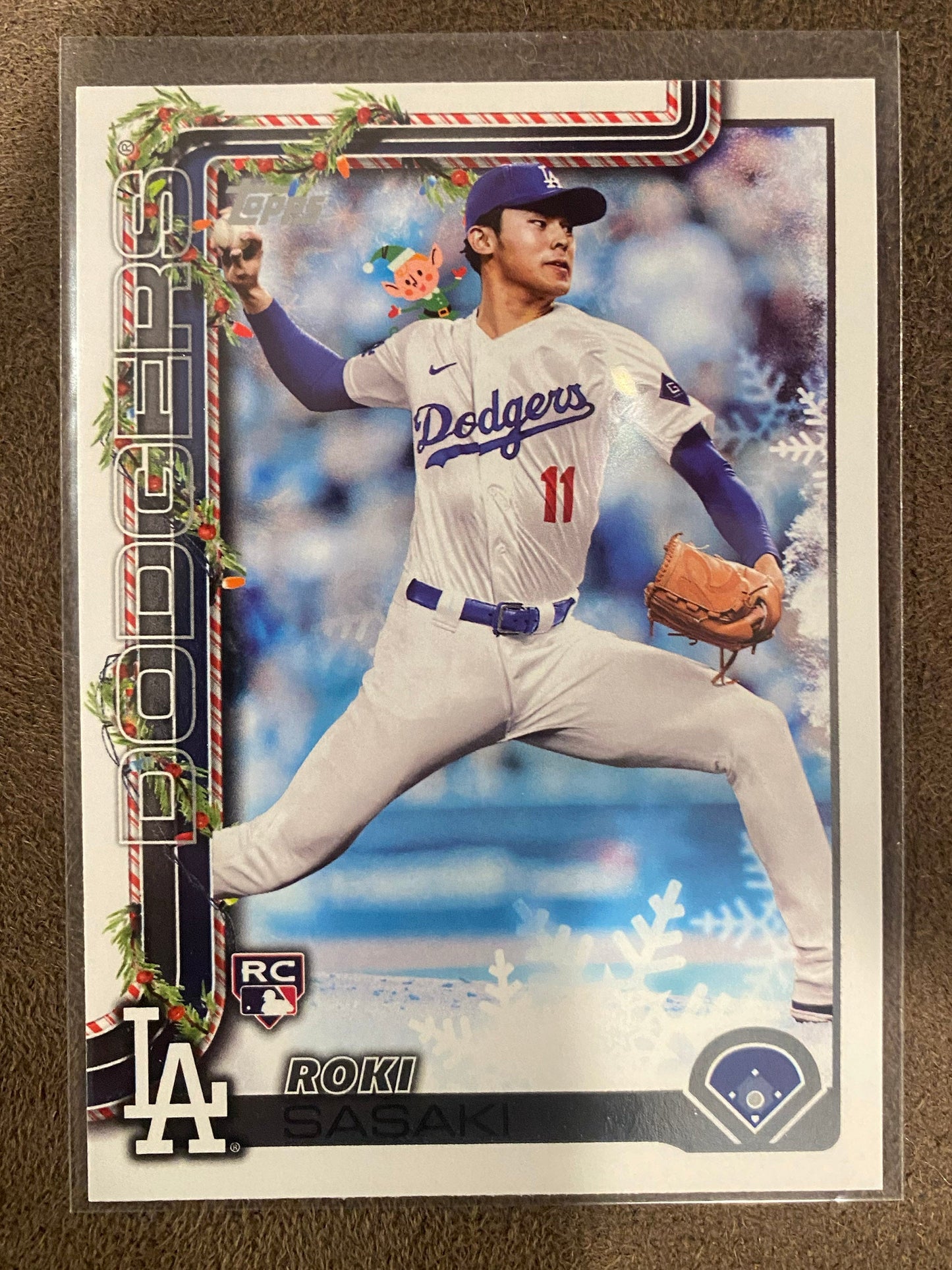 Roki Sasaki - 2025 Topps Holiday - Hidden Elf SSP - Dodgers