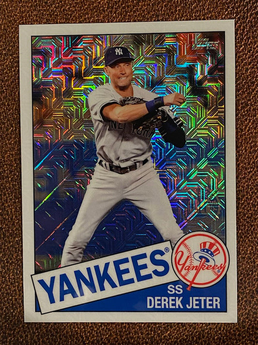 Derek Jeter - 2020 Topps Update - Silverpack Mojo Refractor - Yankees