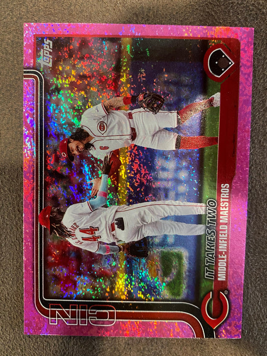 Elly De La Cruz - 2025 Topps Series 1 - Holofoil PINK (It Takes Two) - Reds