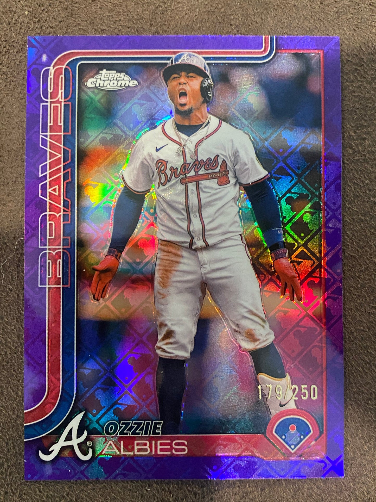 Ozzie Albies - 2025 Topps Chrome - Purple Logofractor /250 - Braves