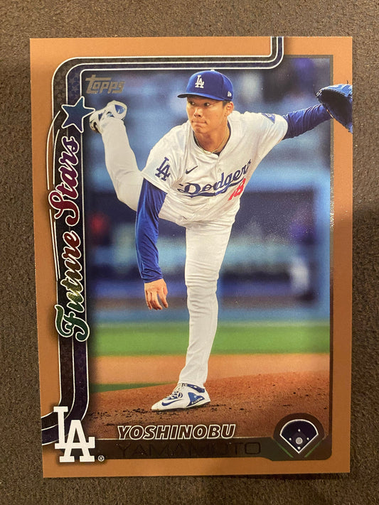 Yoshinobu Yamamoto - 2025 Topps Series 1 - Gold /2025 - Dodgers
