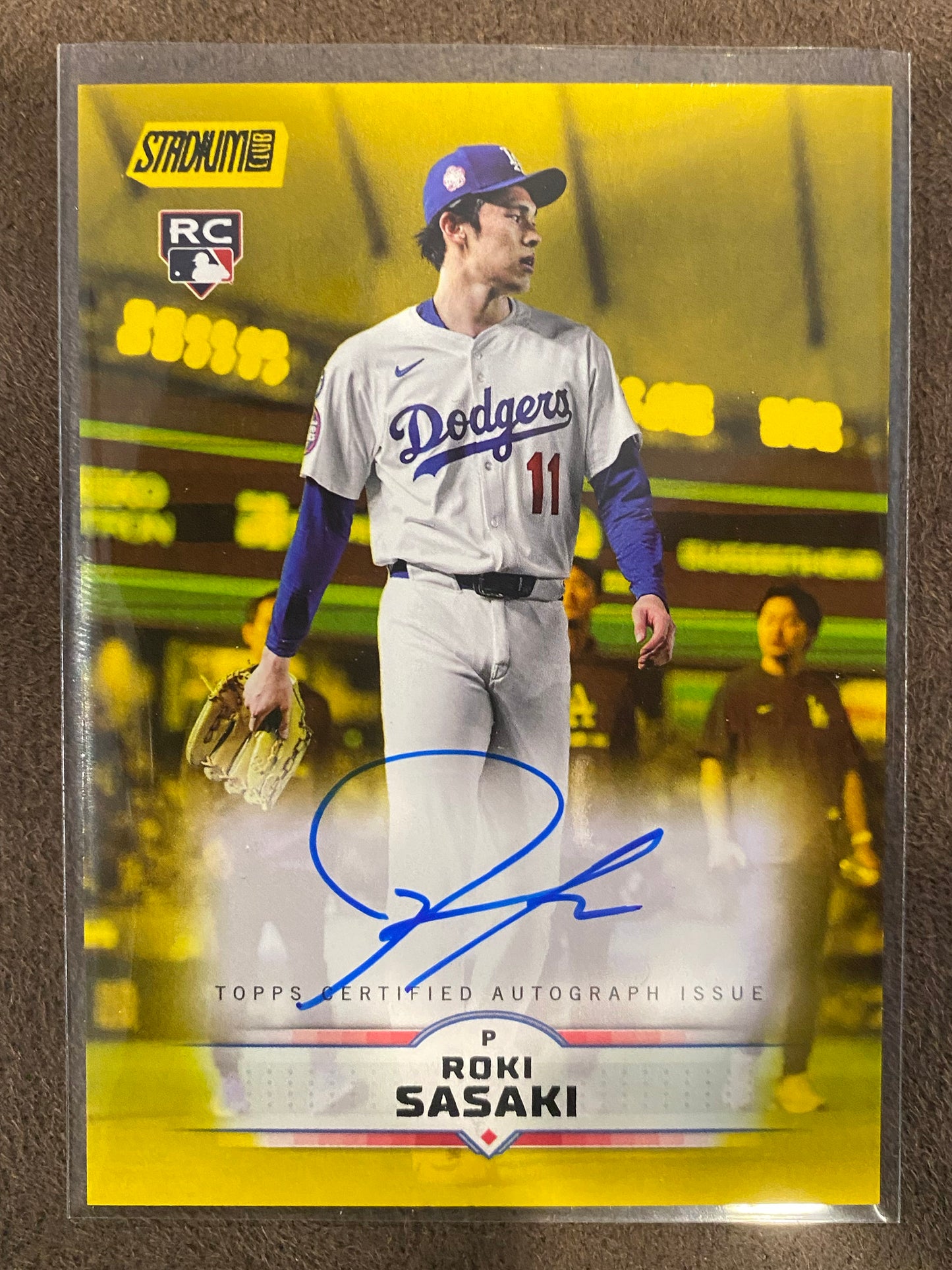 Roki Sasaki - 2025 Topps Stadium Club - YELLOW Rookie AUTO (PR: 265) - Dodgers
