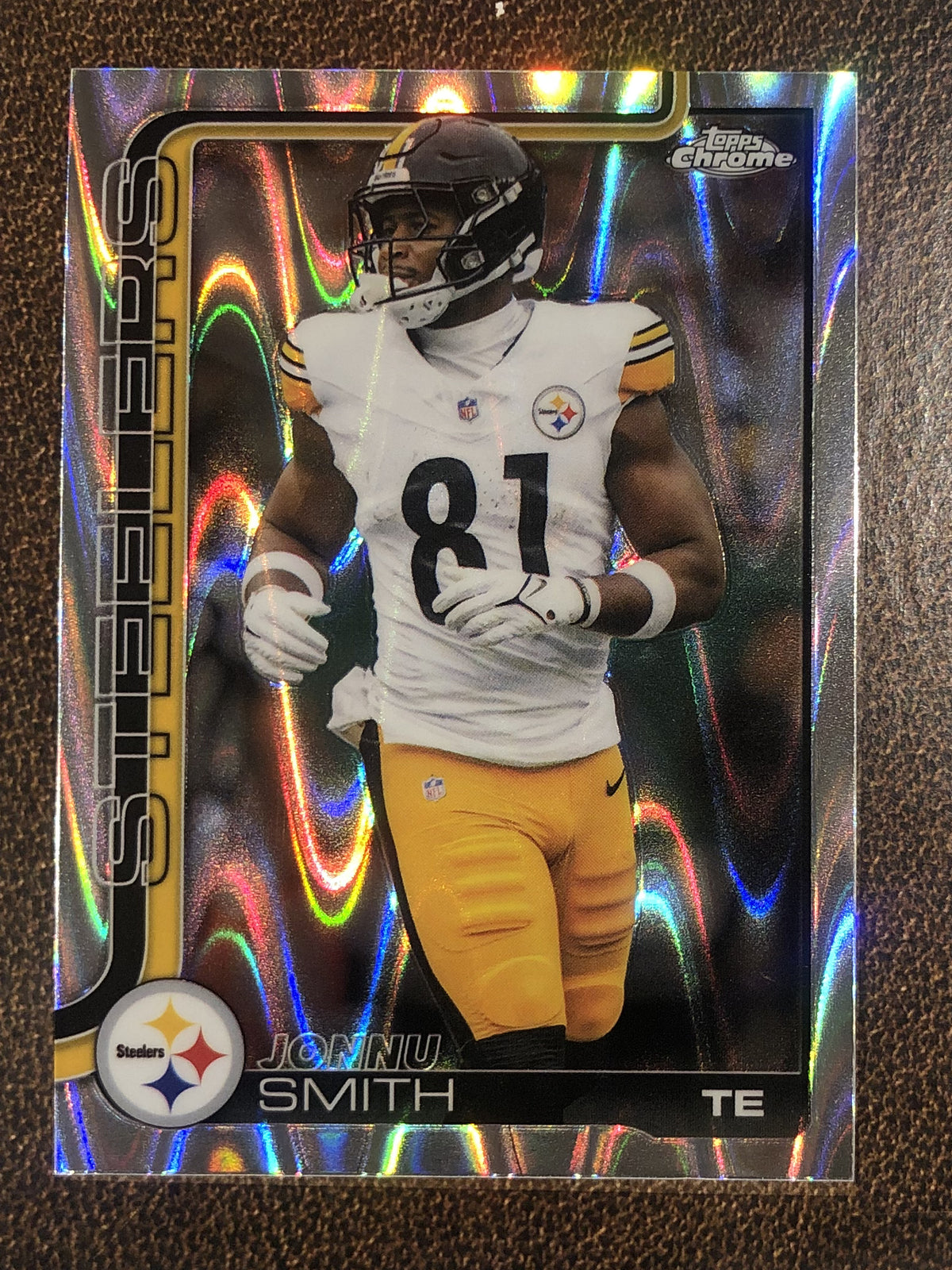 Jonnu Smith - 2025 Topps Chrome - Raywave Refractor - Steelers