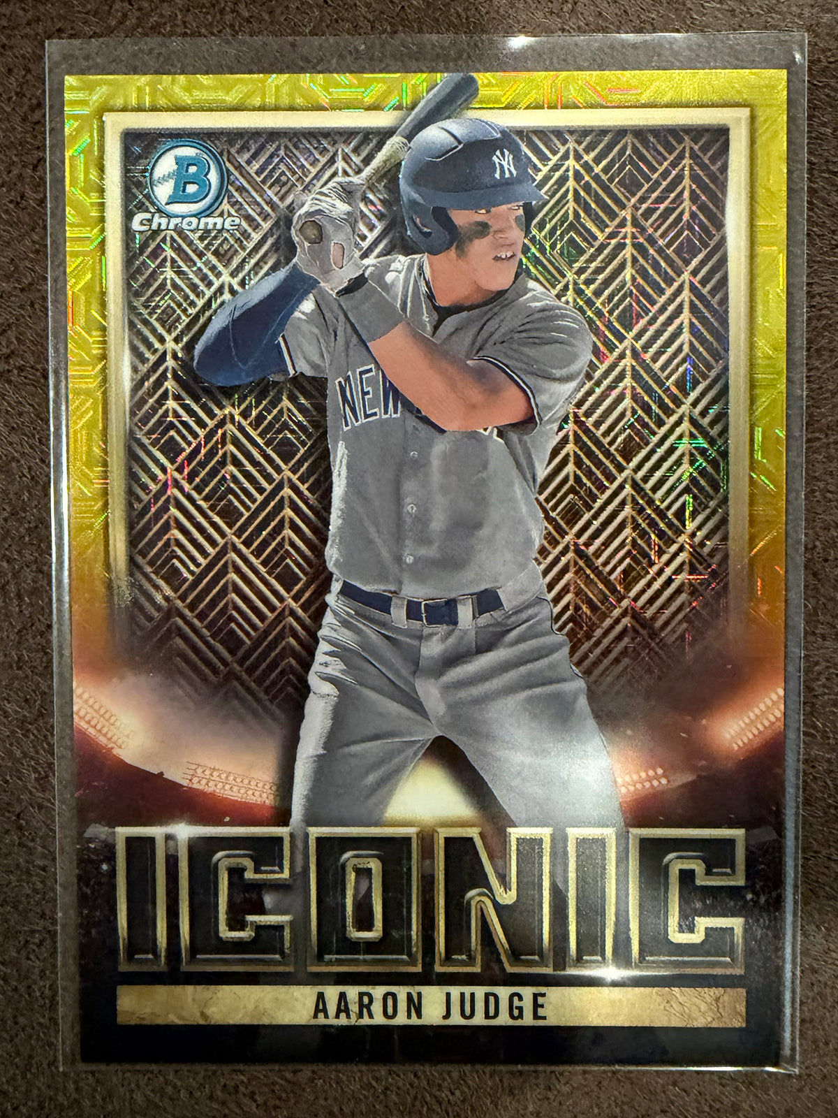 Aaron Judge - 2023 Bowman Chrome - YELLOW Iconic MOJO /75 - Yankees