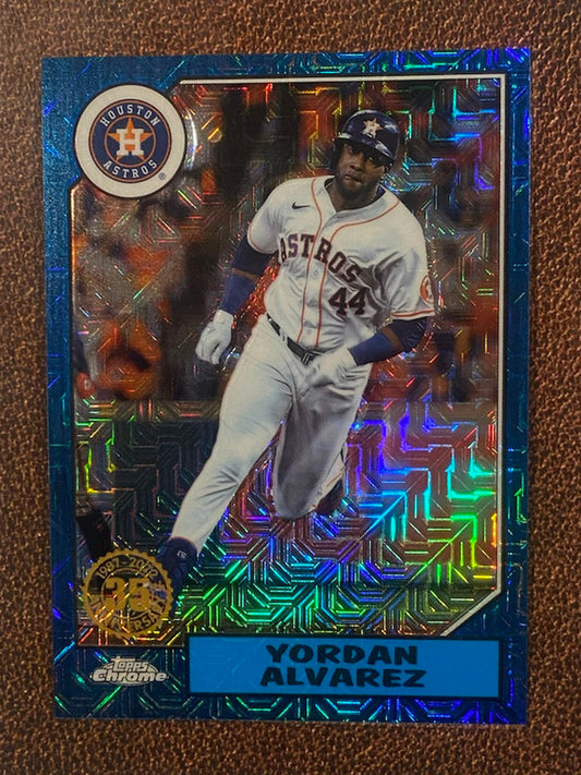 Yordan Alvarez - 2022 Topps - Silverpack Mojo BLUE /150 - Astros