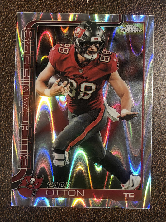 Cade Otton - 2025 Topps Chrome - Raywave Refractor - Buccaneers