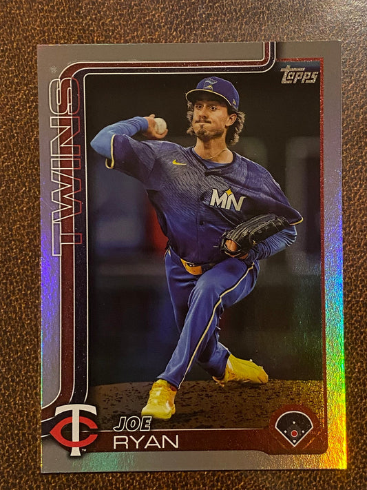 Joe Ryan - 2025 Topps Series 1 - Rainbow Foil - Twins