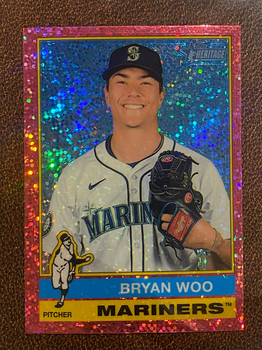 Bryan Woo - 2025 Topps Heritage - Pink Sparkle - Mariners