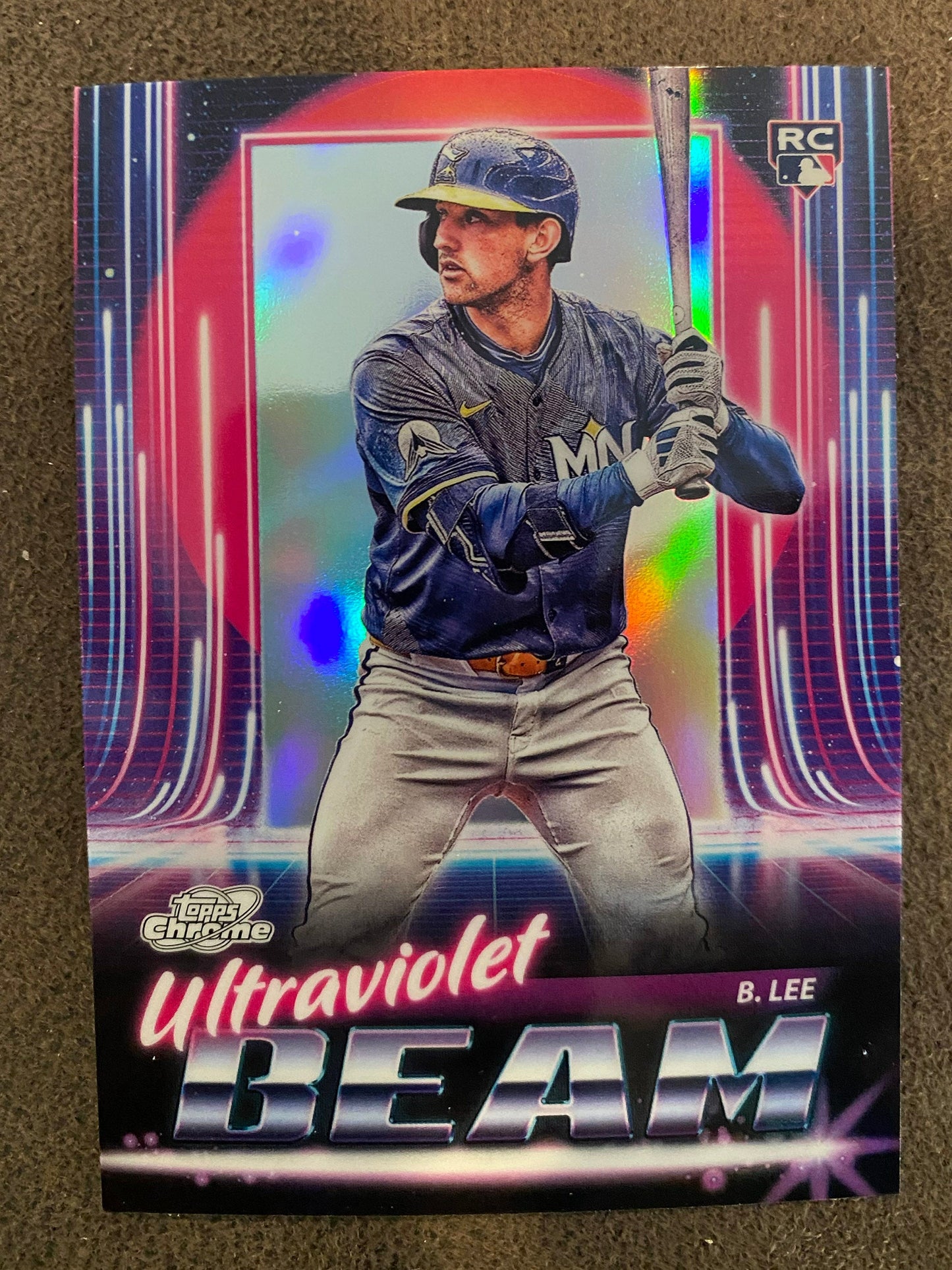 Brooks Lee - 2025 Topps Chrome Cosmic - Ultraviolet Beam Insert - Twins