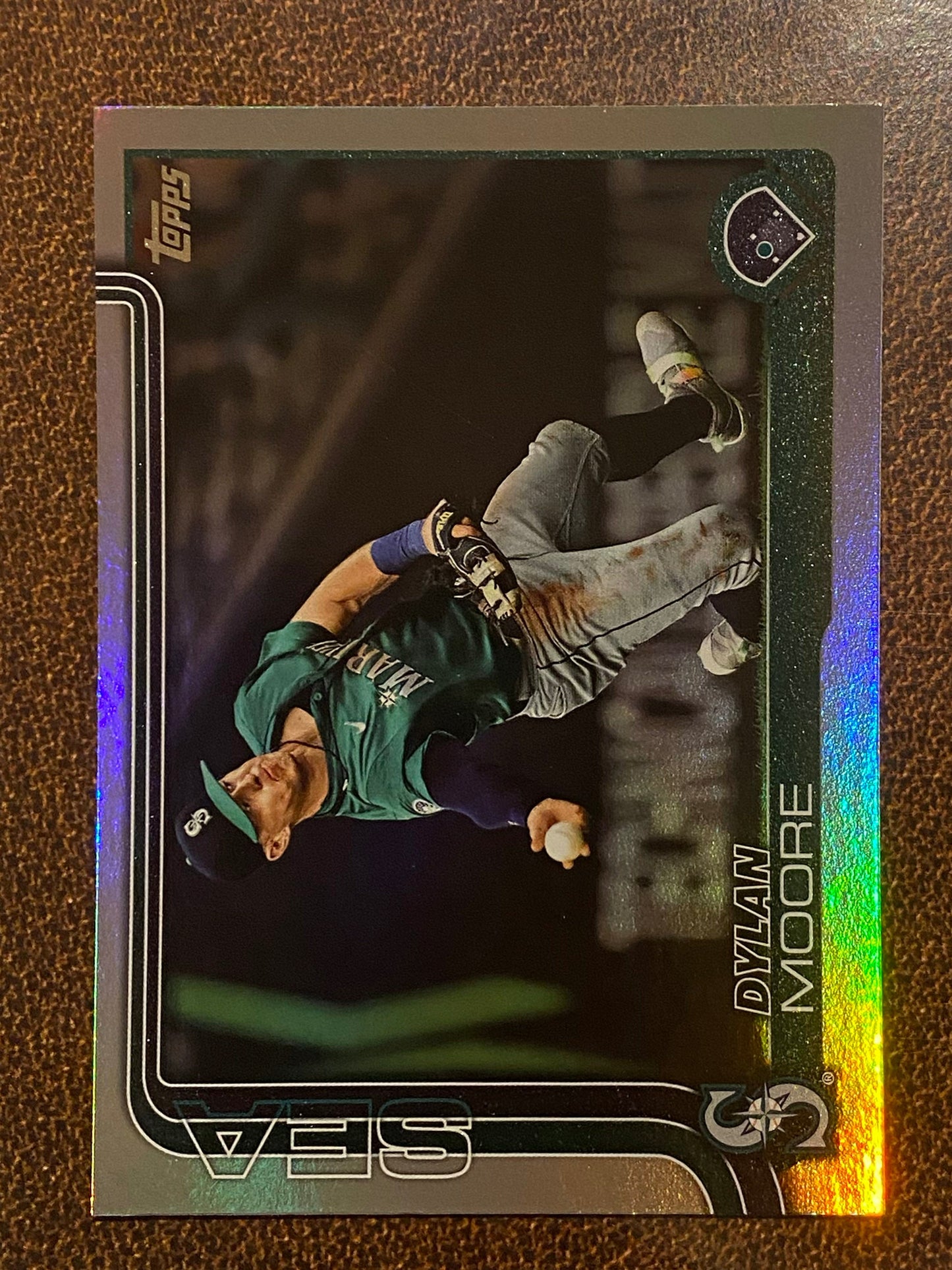 Dylan Moore - 2025 Topps Series 1 - Rainbow Foil - Mariners