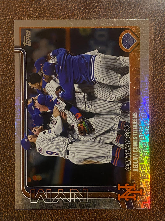 New York Mets - 2025 Topps Series 2 - Fanatics Exclusive Topps Foil Border (On they go!) - Mets