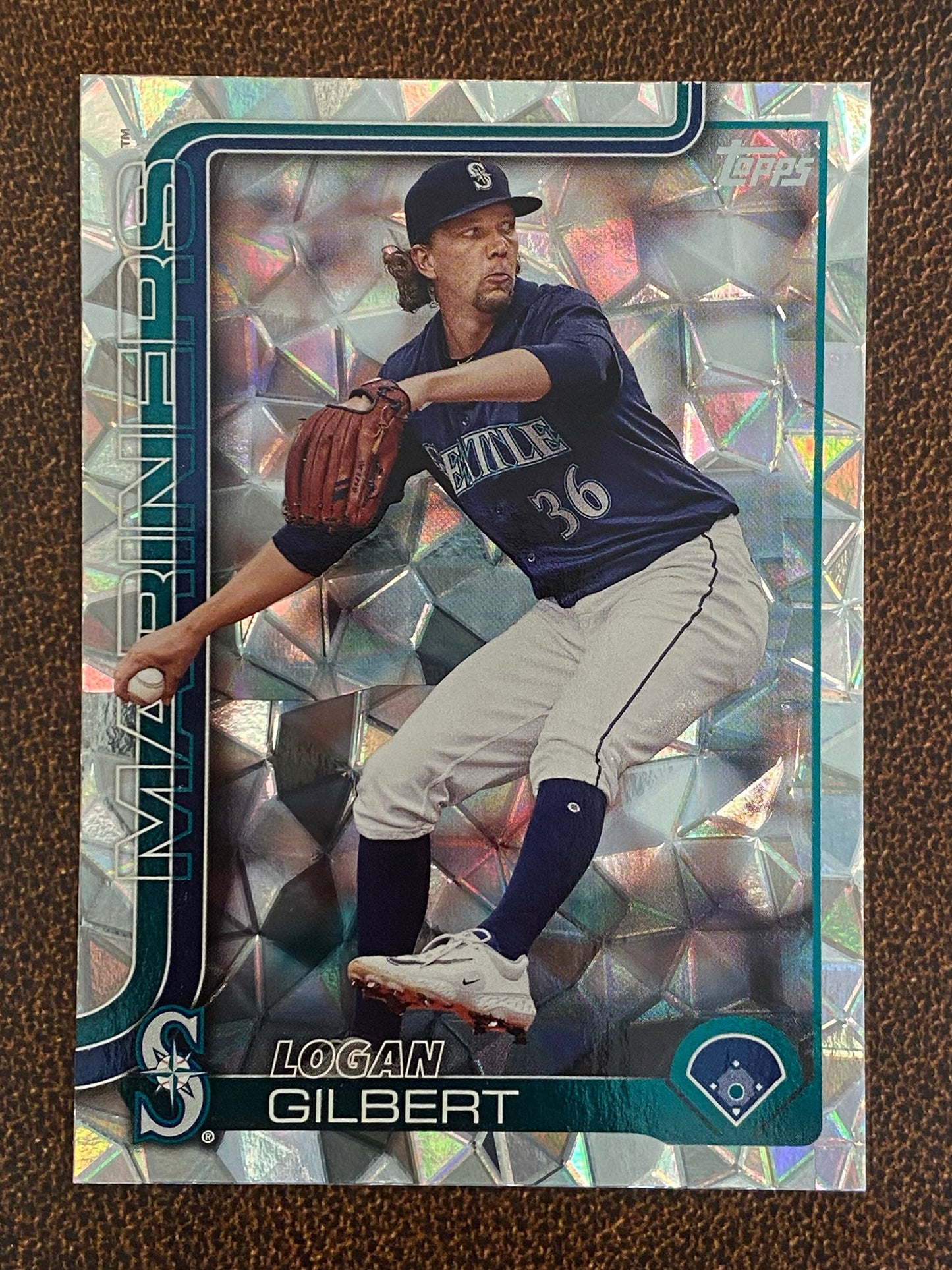 Logan Gilbert - 2025 Topps Series 1 - Diamante - Mariners