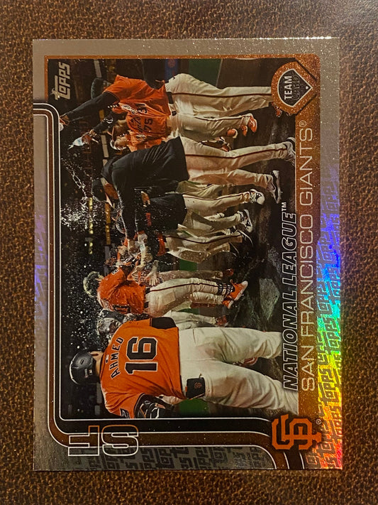 San Francisco Giants - 2025 Topps Series 2 - Fanatics Exclusive Topps Foil Border (NL) - Giants