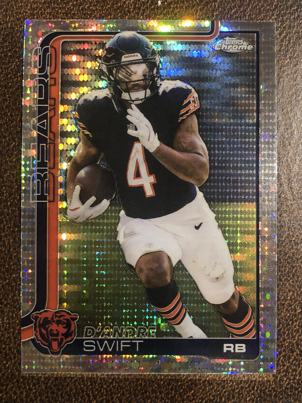 D'Andre Swift - 2025 Topps Chrome - Prizm Refractor - Bears