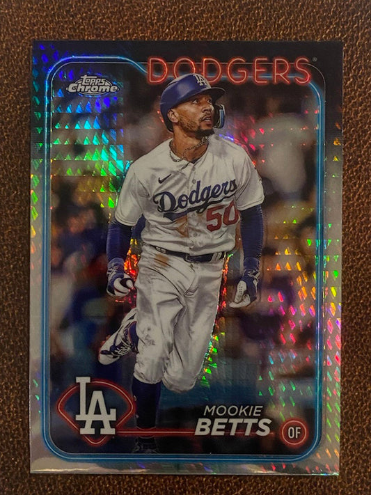 Mookie Betts - 2024 Topps Chrome - Prism Refractor - Dodgers